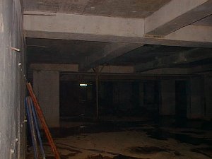 carpark.jpg (11924 bytes)