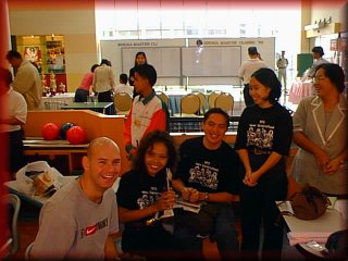 bowling.jpg (22509 bytes)